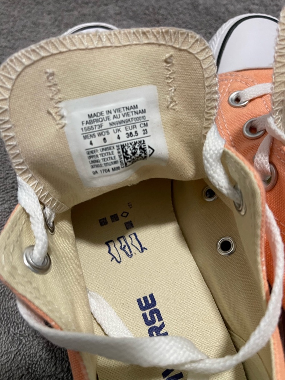 Converse - Picture 2 of 6
